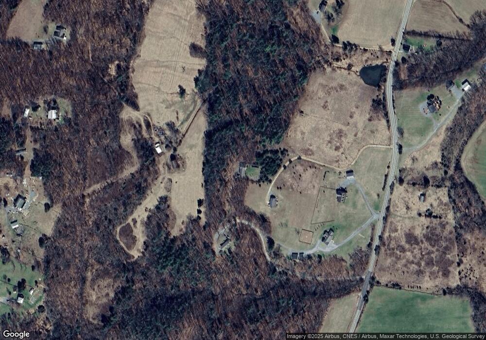 250 Silver Squirrel Ln, Berkeley Springs, WV 25411 - photo 1