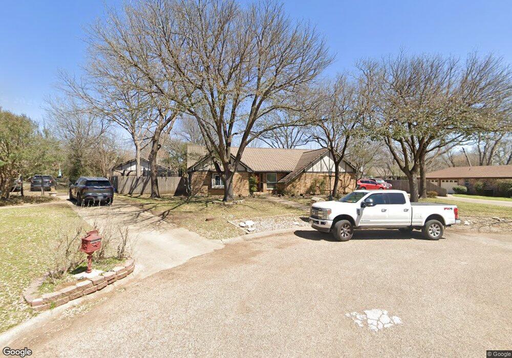 1004 Hilandale Ct, Cleburne, TX 76033 - photo 1