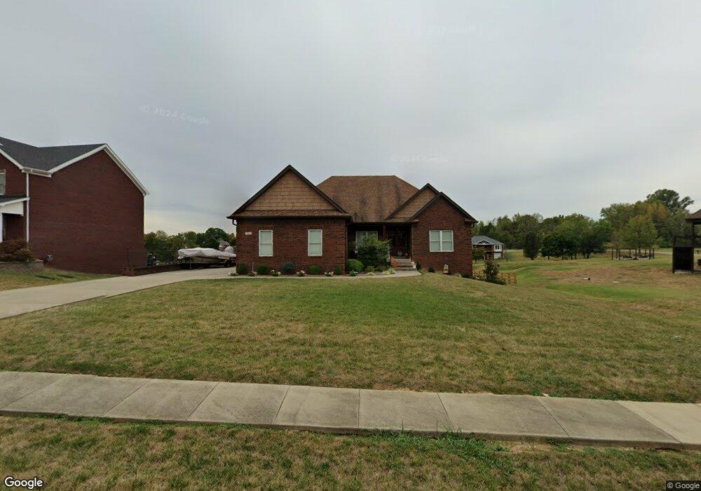 565 Sunray Dr, Shepherdsville, KY 40165 - photo 1