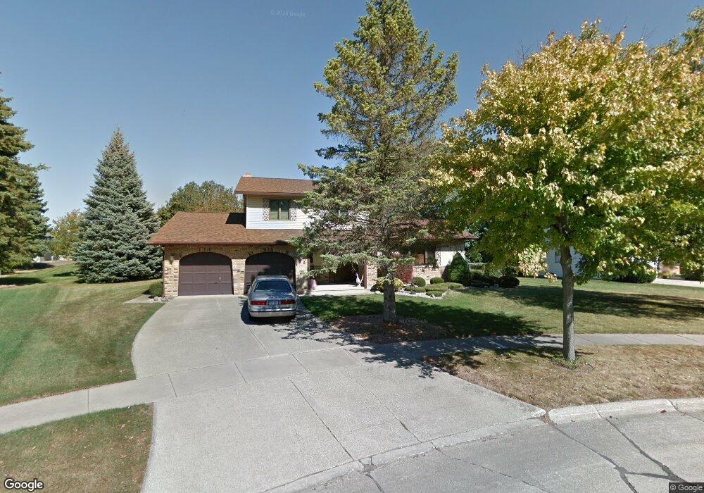 8 Franconian Ct, Frankenmuth, MI 48734 - photo 1