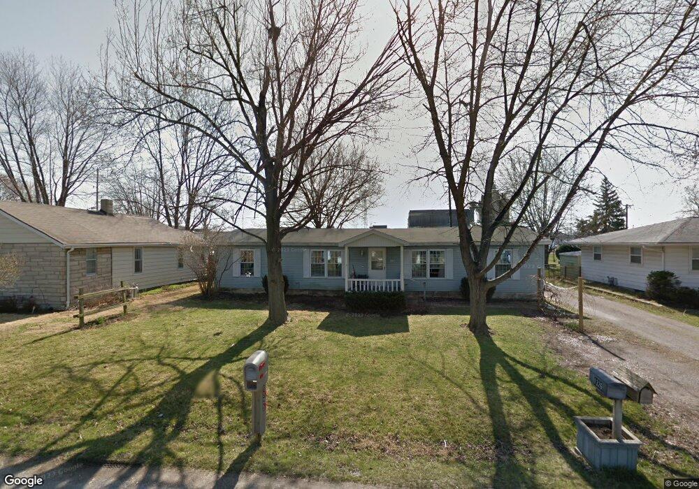 1326 N Kankakee St, Lincoln, IL 62656 - photo 1