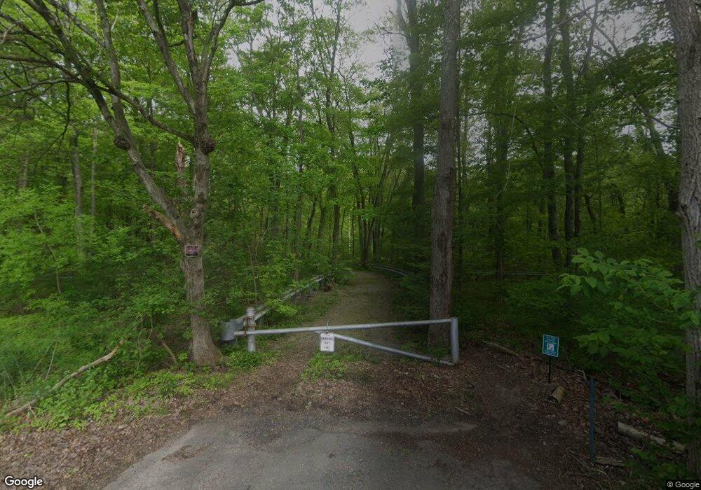 552 Hillcrest Ave, West Springfield, MA 01089 - photo 1