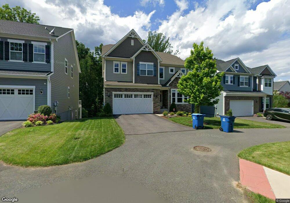 7859 Maritime Ln, Springfield, VA 22153 - photo 1