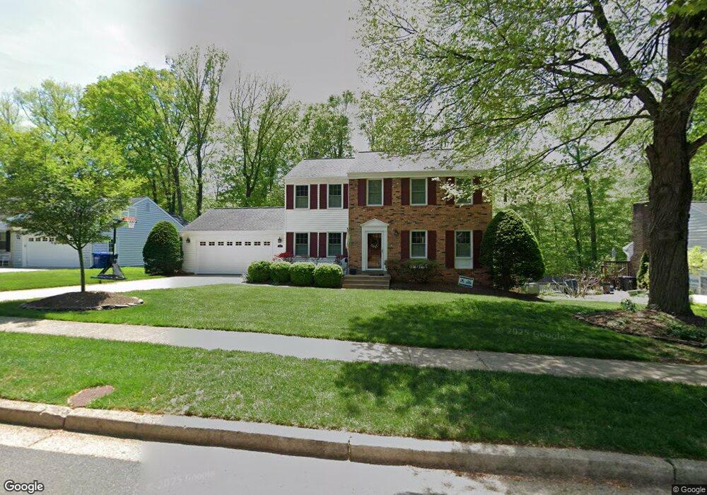 8815 Queen Elizabeth Blvd, Annandale, VA 22003 - photo 1