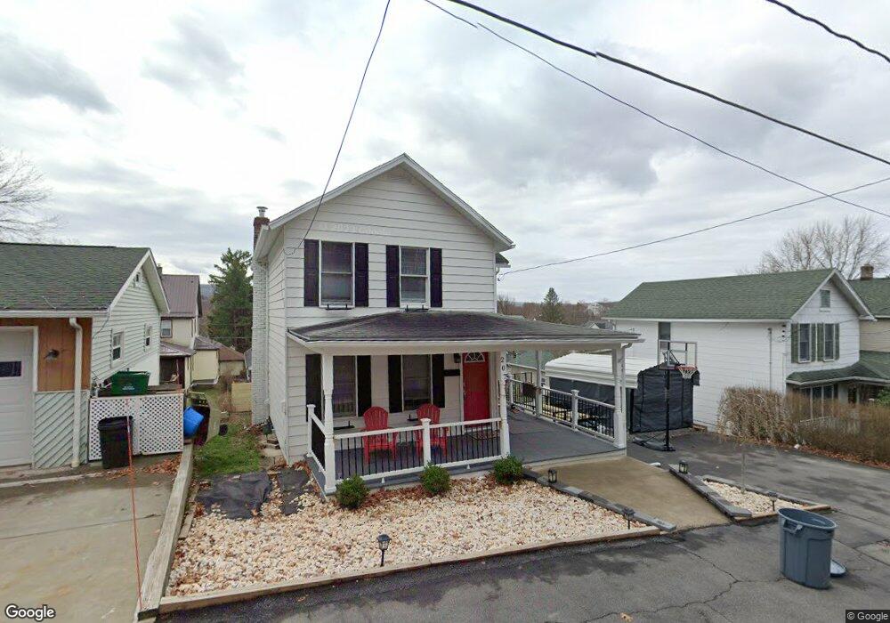 207 Hickory St unit R, Peckville, PA 18452 - photo 1