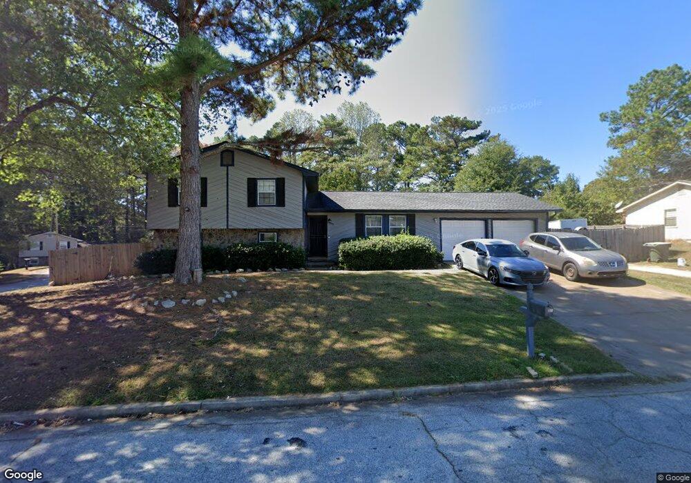 2350 Cherokee Valley Cir unit 5, Lithonia, GA 30058 - photo 1