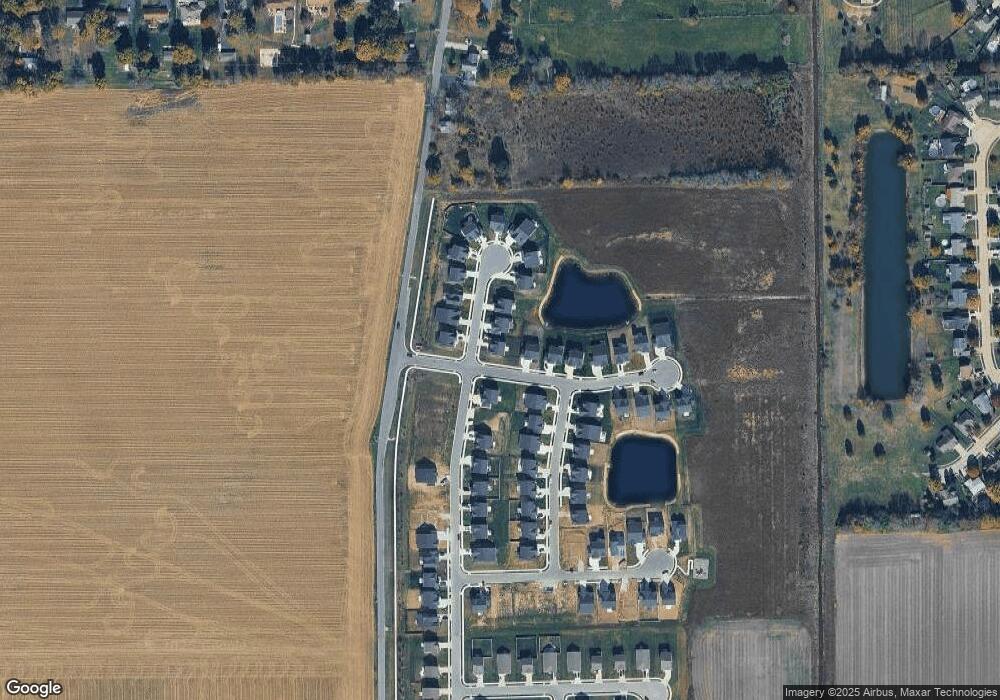 635 Bluestem Cir, Whiteland, IN 46184 - photo 1