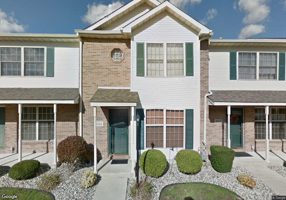 1814 Chestnut Ln unit C, Crown Point, IN 46307 - photo 1