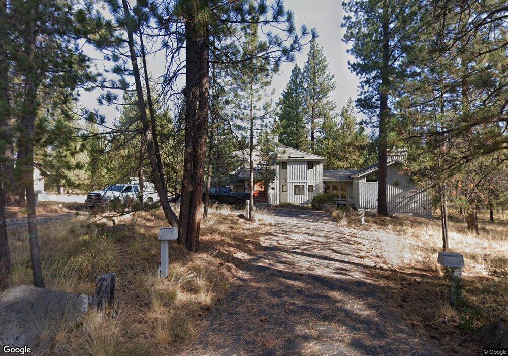 17588 Pathfinder Ln, Bend, OR 97707 - photo 1