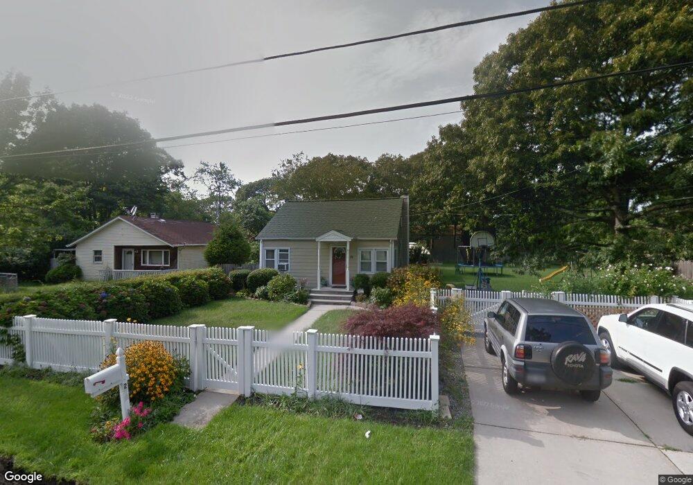 281 Commack Rd, Shirley, NY 11967 - photo 1