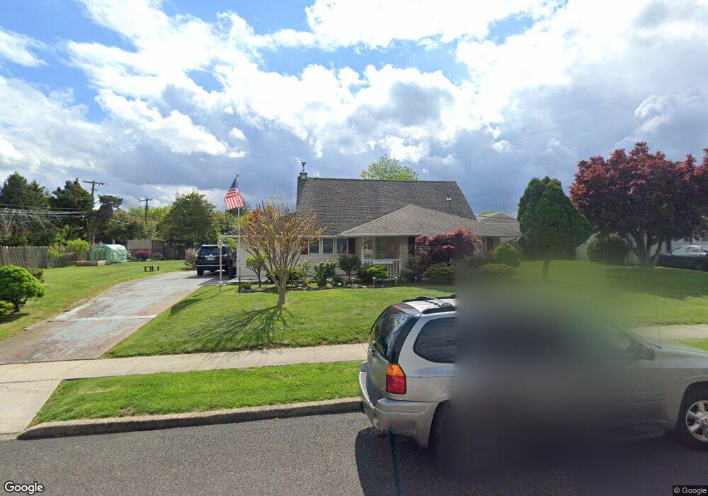 1 Dolphin Rd, Levittown, PA 19056 - photo 1