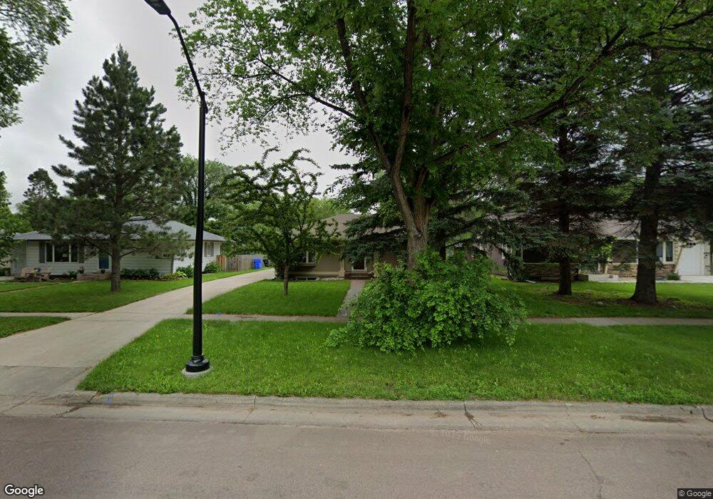 305 22nd Ave N, Fargo, ND 58102 - photo 1