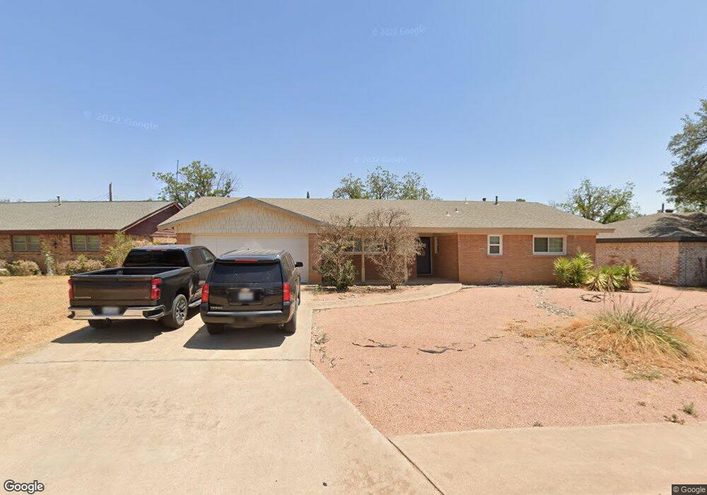 713 W Spruce Ave, Midland, TX 79705 - photo 1