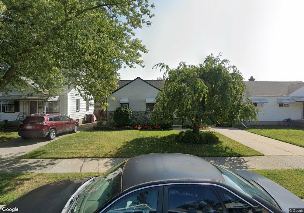 26240 Blumfield St, Roseville, MI 48066 - photo 1