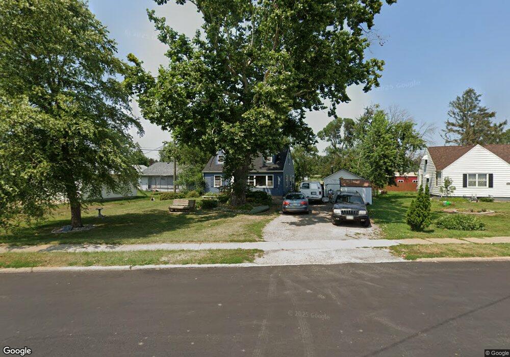 1824 B Ave NW, Cedar Rapids, IA 52405 - photo 1