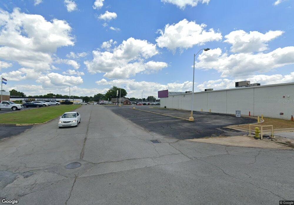 718 W 5th St, Claremore, OK 74017 - photo 1