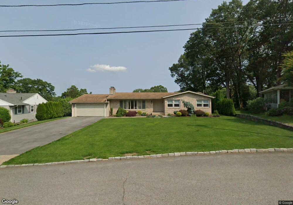 54 Dartmouth Rd, Cranston, RI 02920 - photo 1