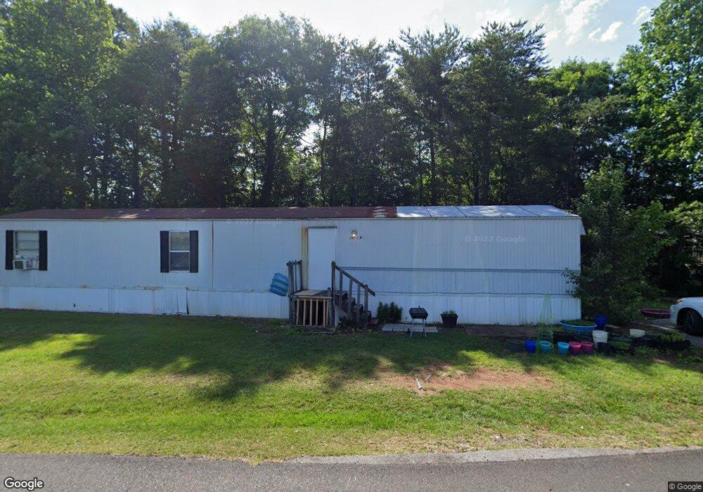 281 Tree Top View Rd, Cornelia, GA 30531 - photo 1