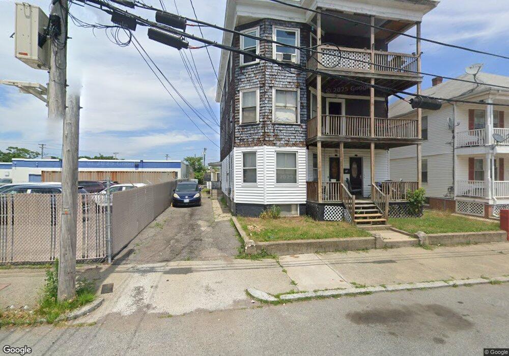 18 Columbine Ave, Pawtucket, RI 02861 - photo 1