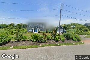 2 William St, Bayport, NY 11705