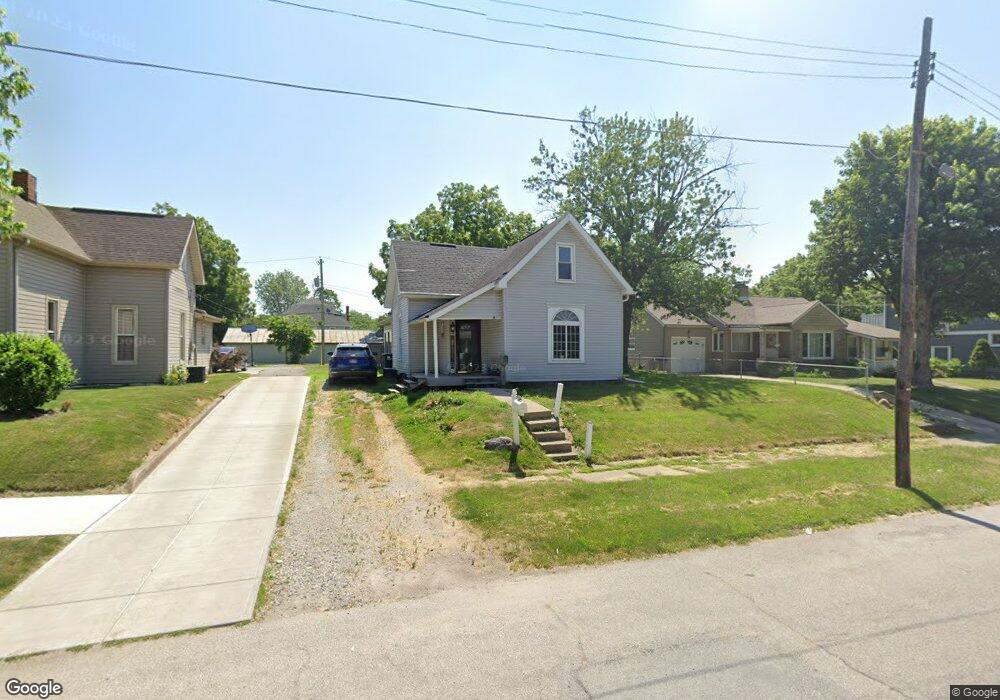 753 S Columbia St, Frankfort, IN 46041 - photo 1