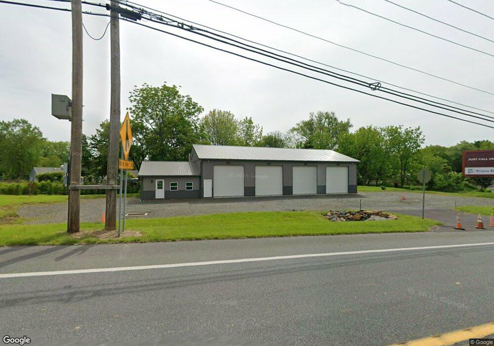 5811 Chestnut St, Zionsville, PA 18092 - photo 1