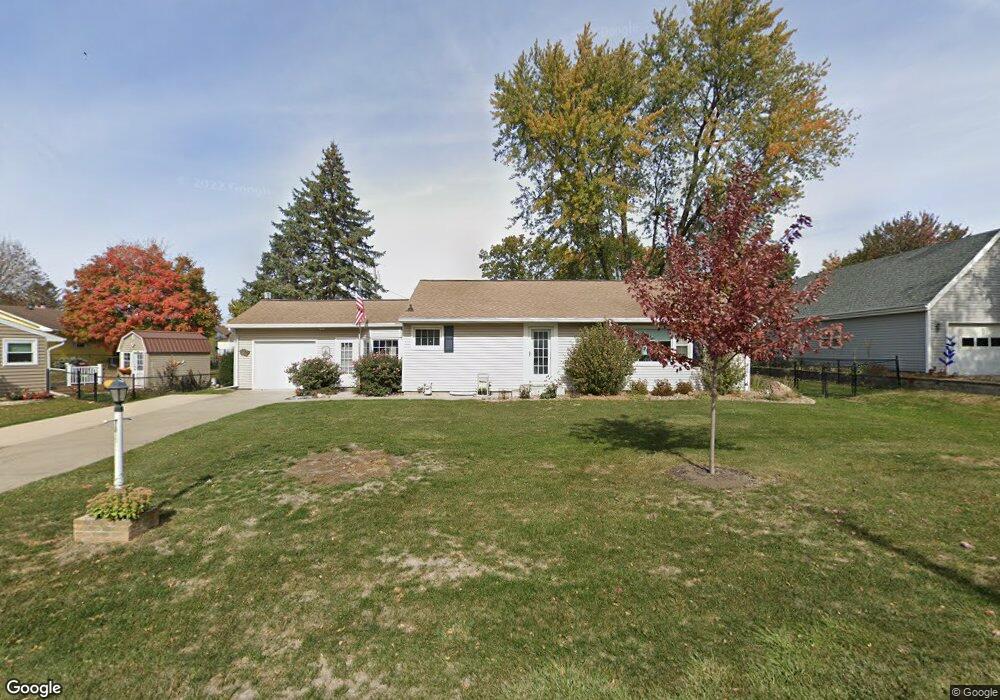 2806 S 2nd Ave E, Newton, IA 50208 - photo 1