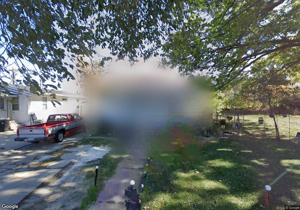 4 Bungalow Ct, Newton, IA 50208 - photo 1