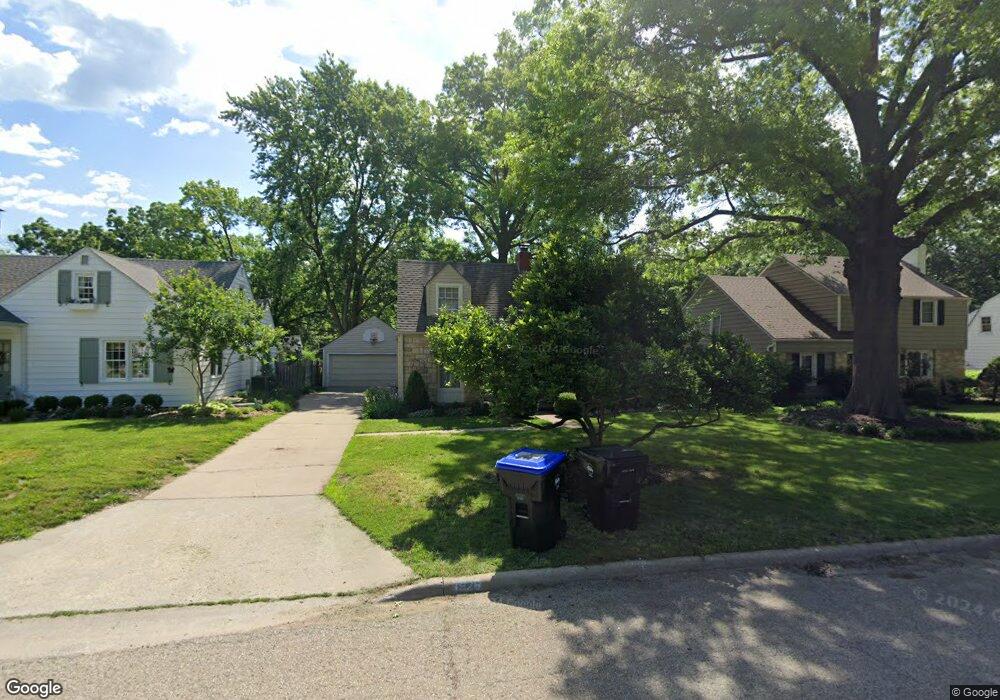 1926 SW Webster Ave, Topeka, KS 66604 - photo 1