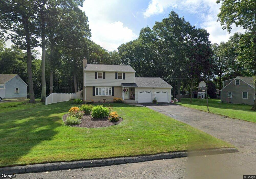 112 Longview Cir, Ludlow, MA 01056 - photo 1