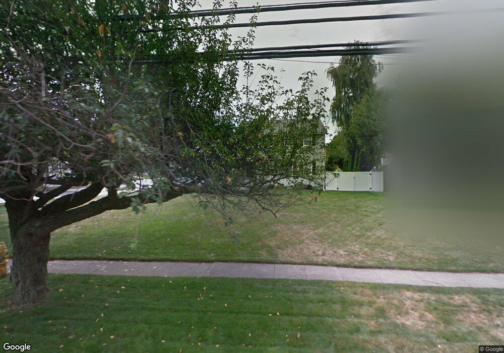 1525 Huntington Rd, Stratford, CT 06614 - photo 1