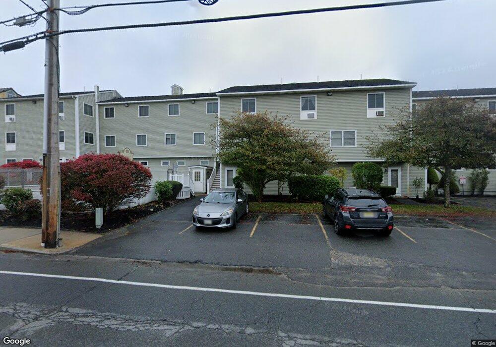 189 E Grand Ave unit 204, Old Orchard Beach, ME 04064 - photo 1