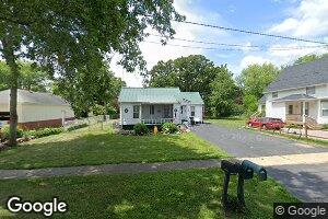 240 S 6th St, Capron, IL 61012