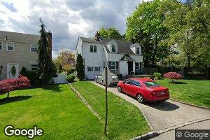 47 Greenway, New Hyde Park, NY 11040