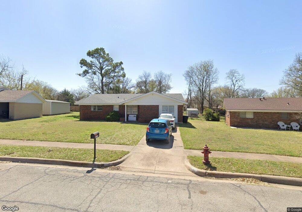 1315 Manor Dr, Cleburne, TX 76033 - photo 1