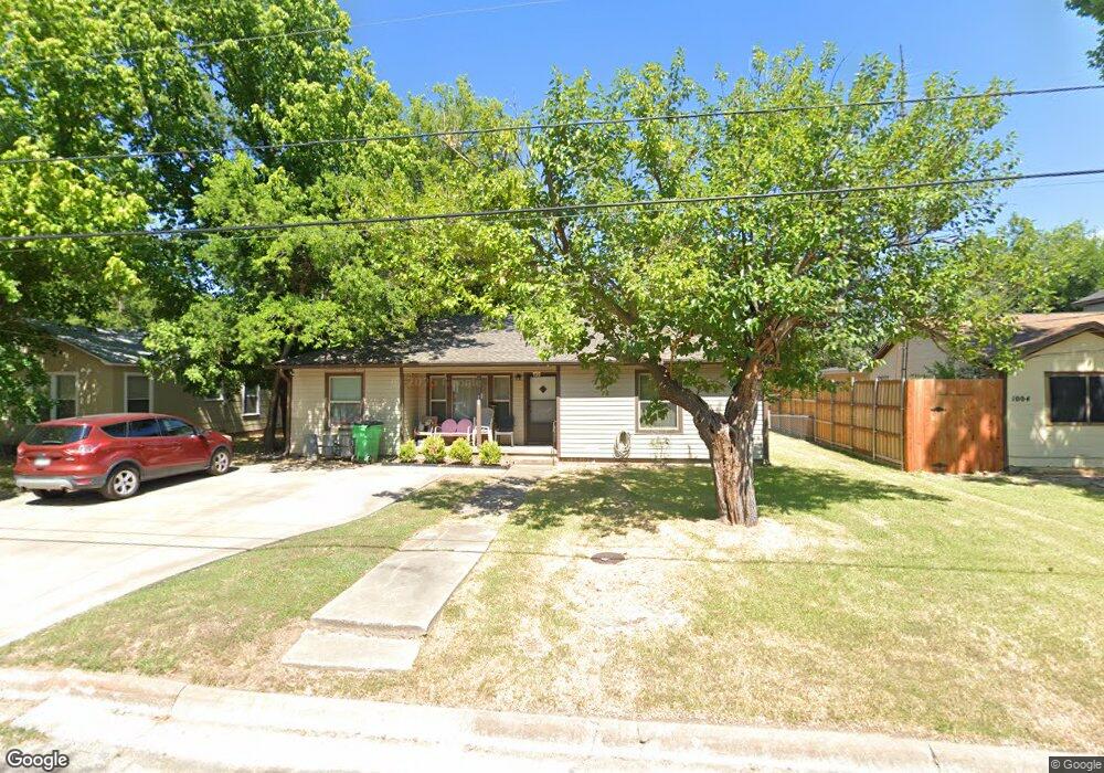 920 S Howeth St, Gainesville, TX 76240 - photo 1