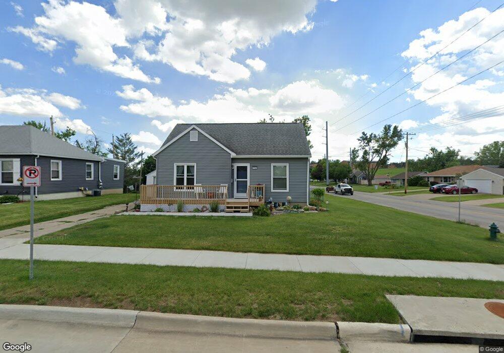 1721 8th Ave SW, Cedar Rapids, IA 52404 - photo 1