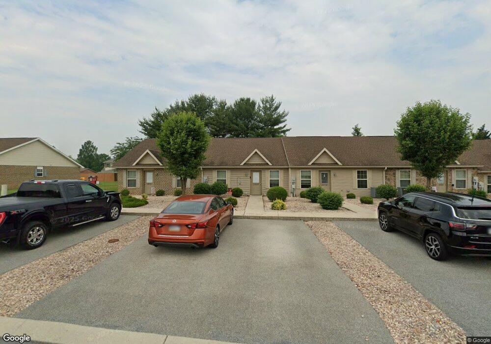 2803 Roosevelt Dr, Chambersburg, PA 17201 - photo 1