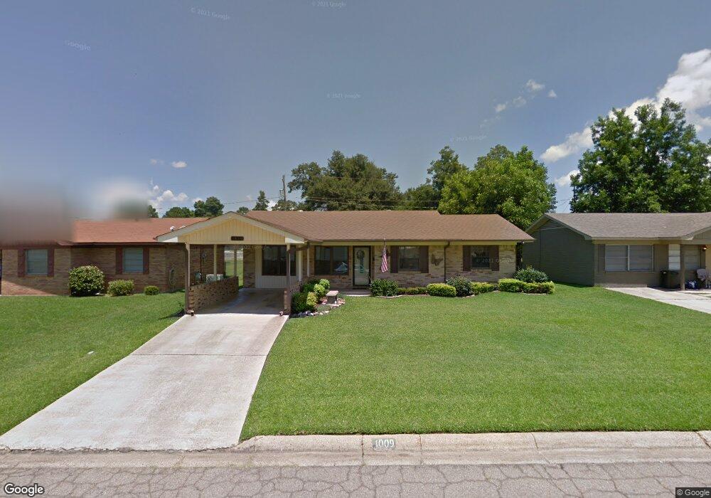 1009 Louise Ln, Wake Village, TX 75501 - photo 1