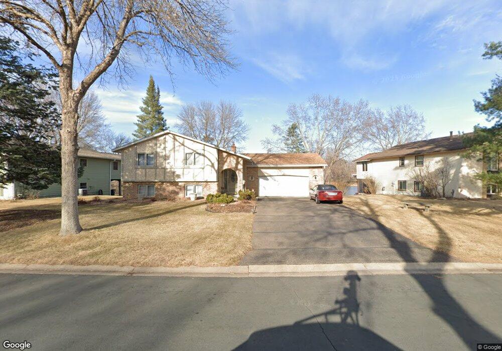 10050 Saratoga Way, Maple Grove, MN 55369 - photo 1