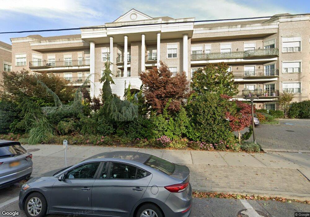 Regency Apartments unit 129, Lawrence, NY 11559 - photo 1