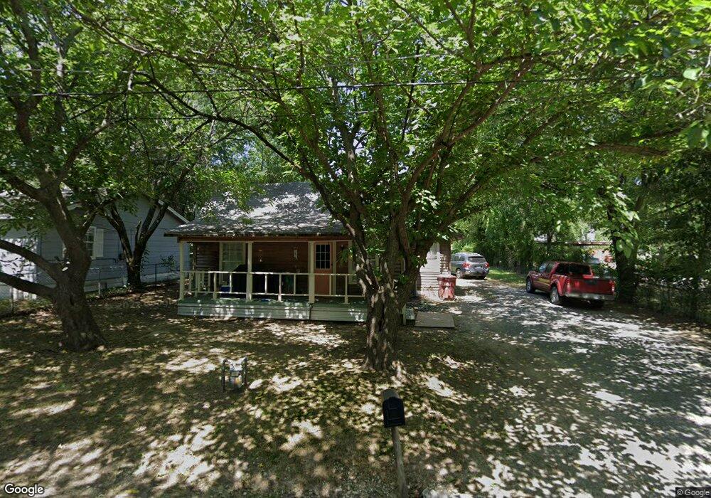 1611 Oriental St, Bonham, TX 75418 - photo 1