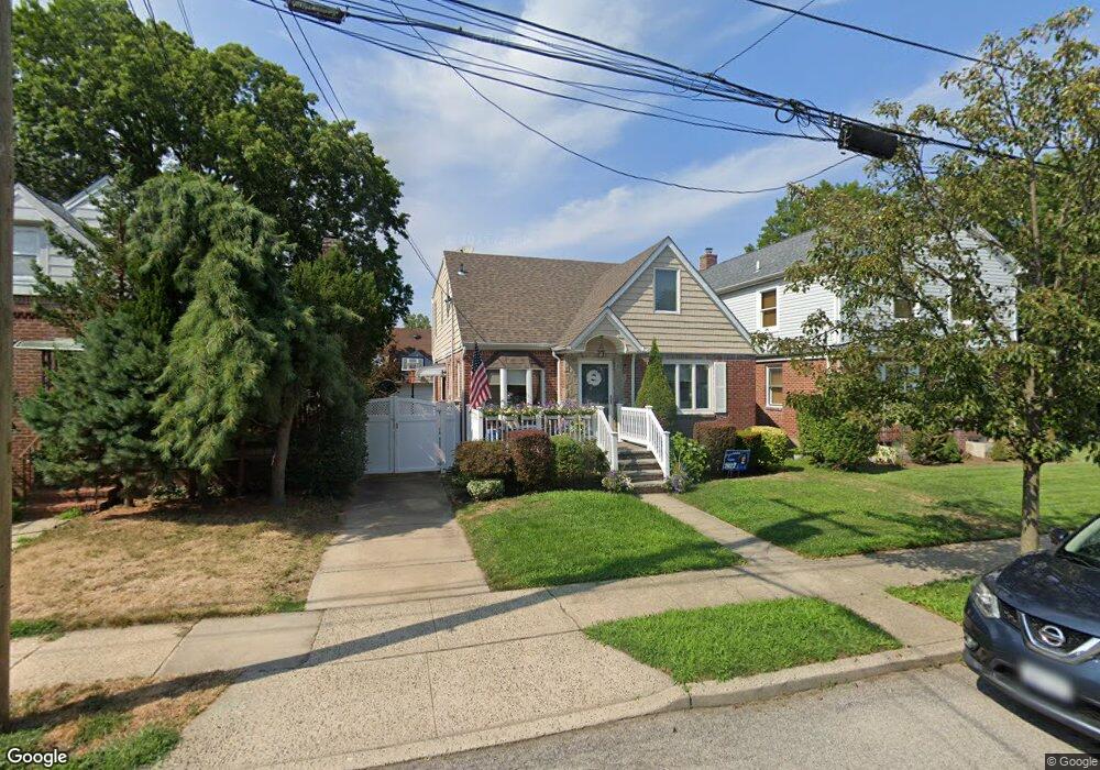 1020 Mosefan St, Franklin Square, NY 11010 - photo 1