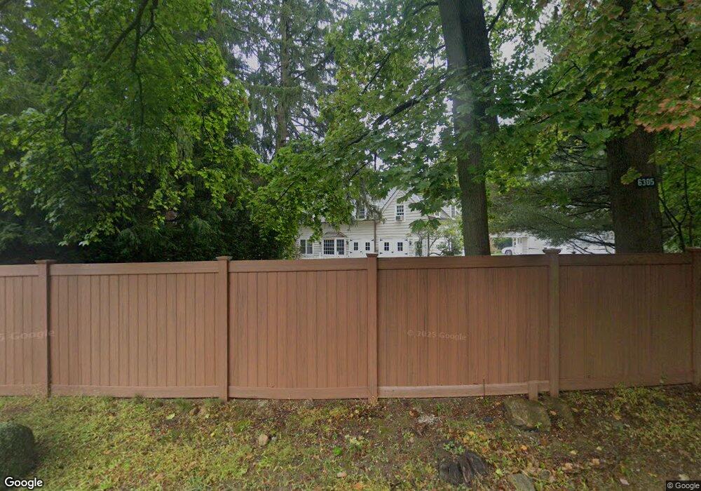 87 Piping Rock Rd unit 2, Glen Head, NY 11545 - photo 1