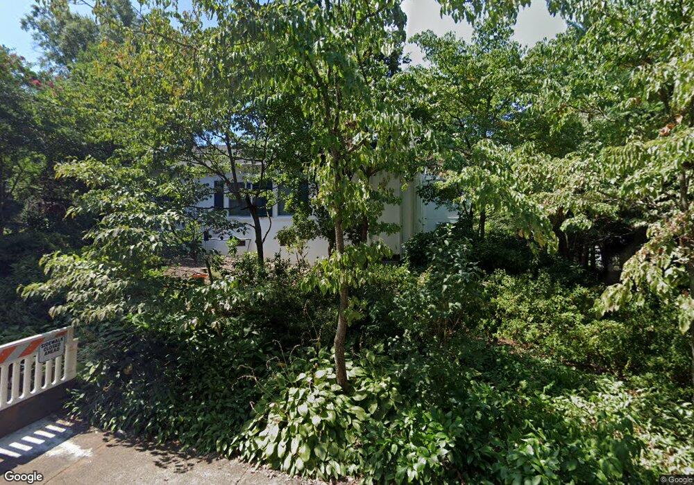 1819 Edgewood Ln, Charlottesville, VA 22903 - photo 1