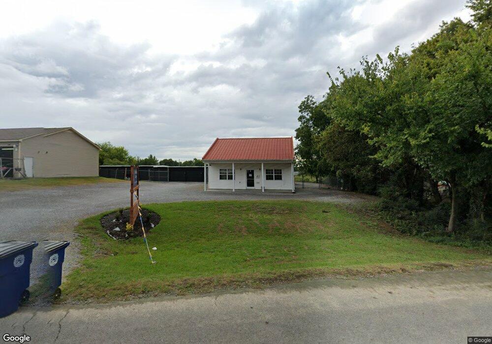 803 E Lane St, Shelbyville, TN 37160 - photo 1