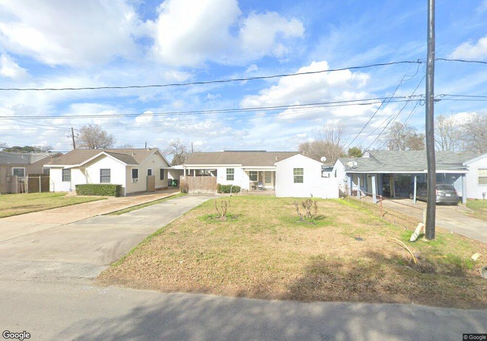 7911 Scanlock St, Houston, TX 77012 - photo 1