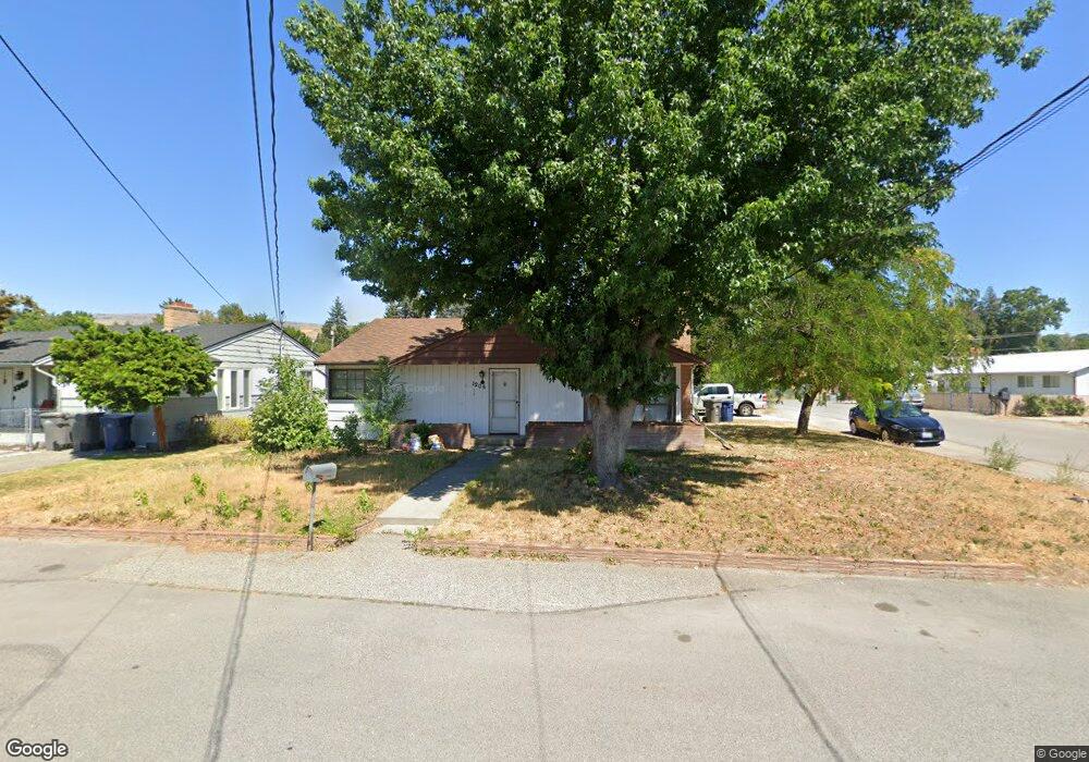 1205 N Ashland Ave, East Wenatchee, WA 98802 - photo 1