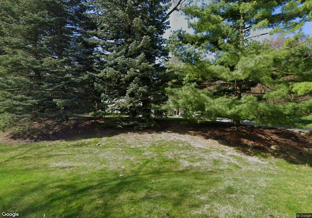 1195 Burnham Rd, Bloomfield Hills, MI 48304 - photo 1