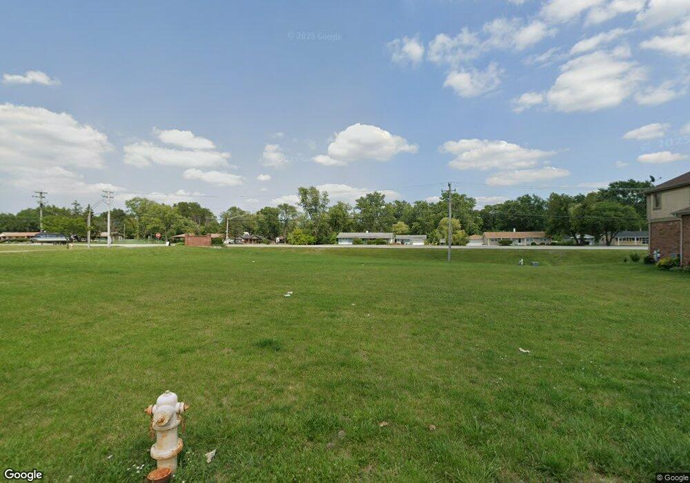 18701 Castle Dargan Dr, Country Club Hills, IL 60478 - photo 1